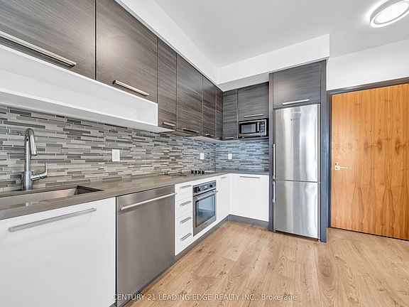 3rd image of 36 Park Lawn Rd #2608