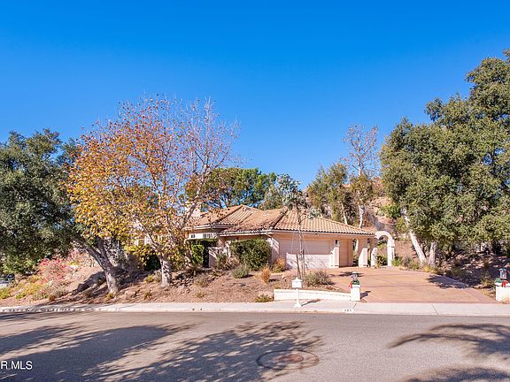 3rd image of 465 Camino De Celeste