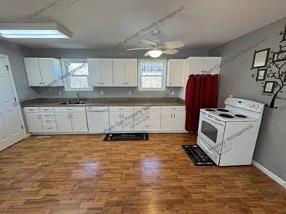 4 bed, 2.0 bath, 2016 sqft, $1,950 — Photo 3