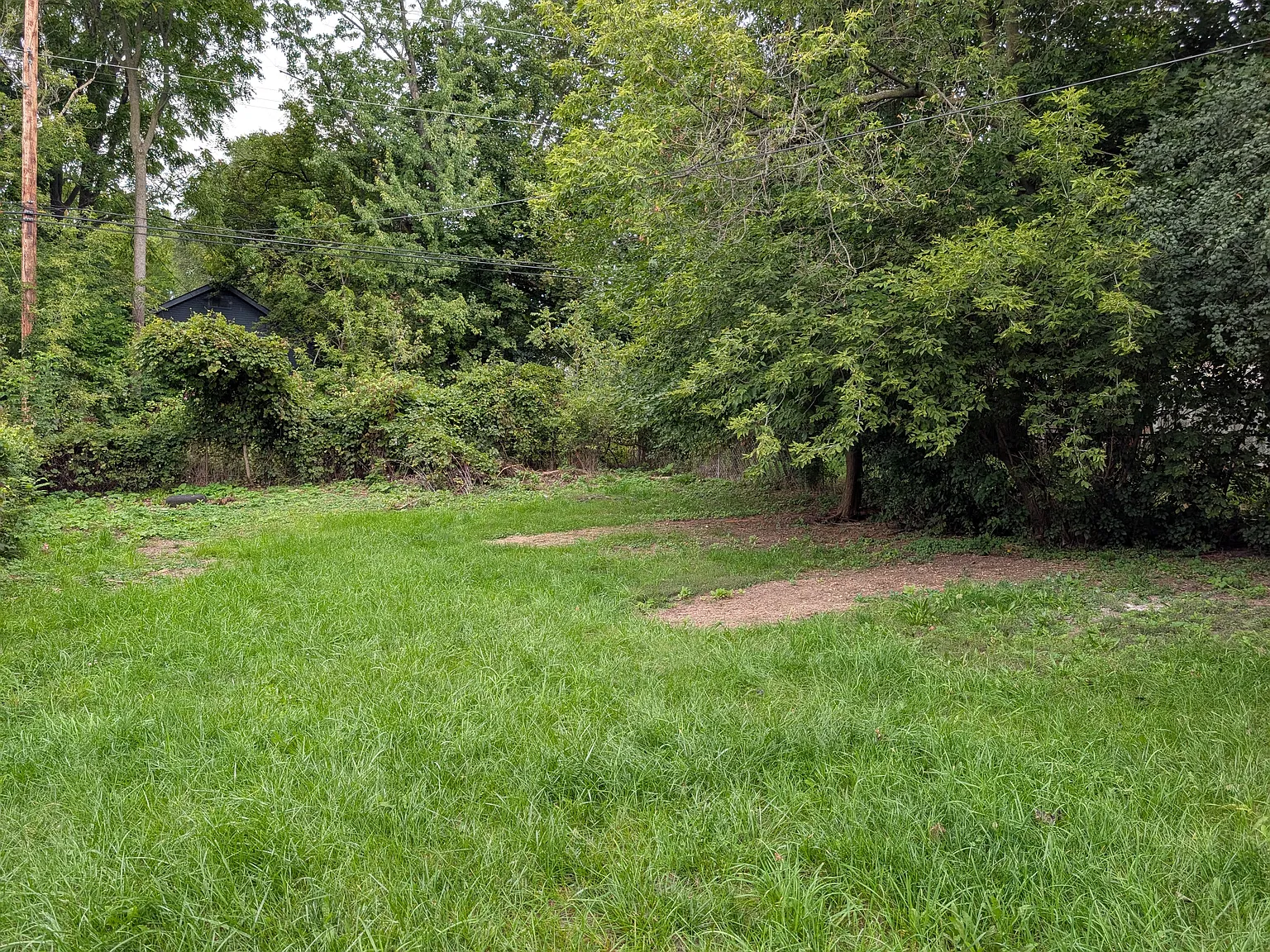 2 bed, 950 sqft, $1,075 — Photo 3