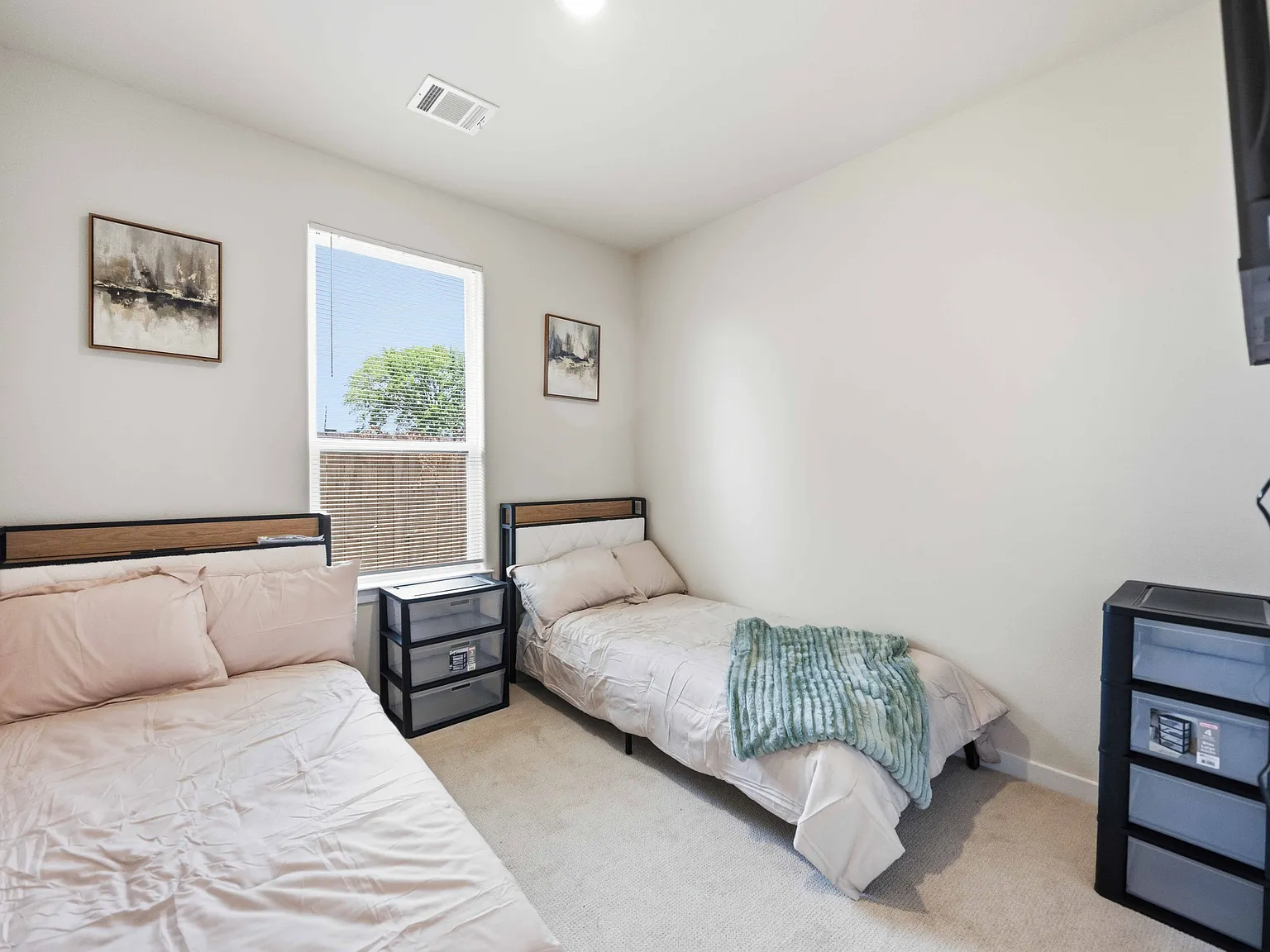 3 bed, 1554 sqft, $2,000 — Photo 3