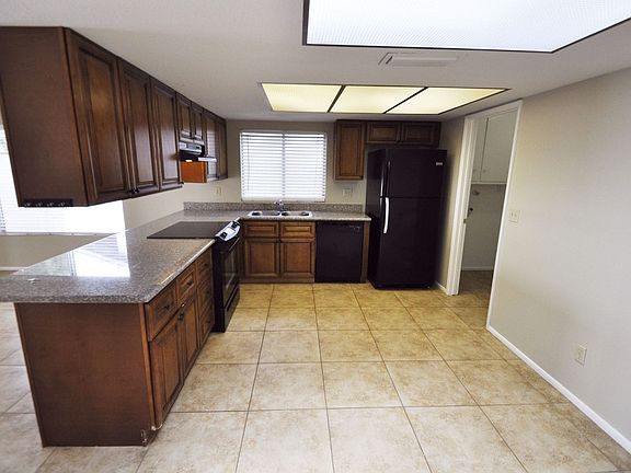 5th image of 3626 W Malapai Dr