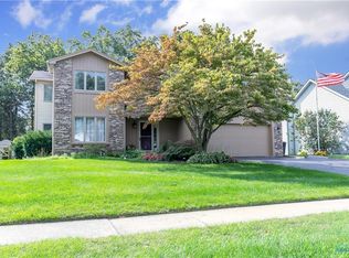 6725 Shieldwood Rd, Toledo, OH 43617