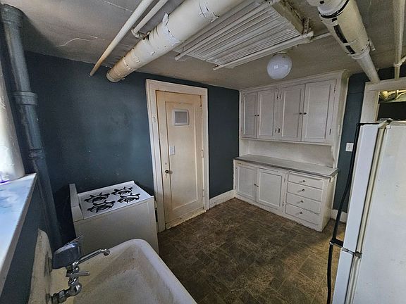 5th image of 711 Morton St #A