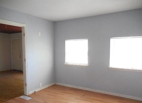 4th image of 3421 Millet Ave
