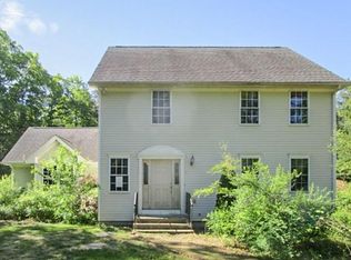 11 Old Summit Rd, Coventry, RI 02816