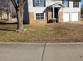 1614 Fairwood Forest Dr, Saint Peters, MO 63376