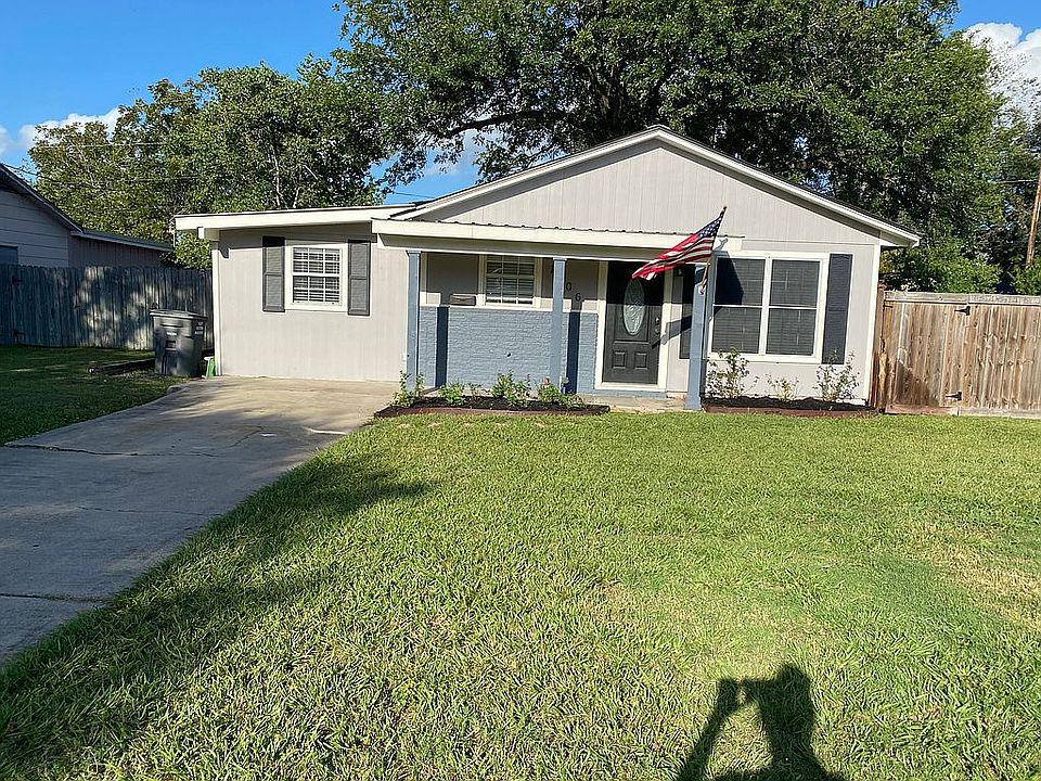 1st image of 1706 Bowie Dr