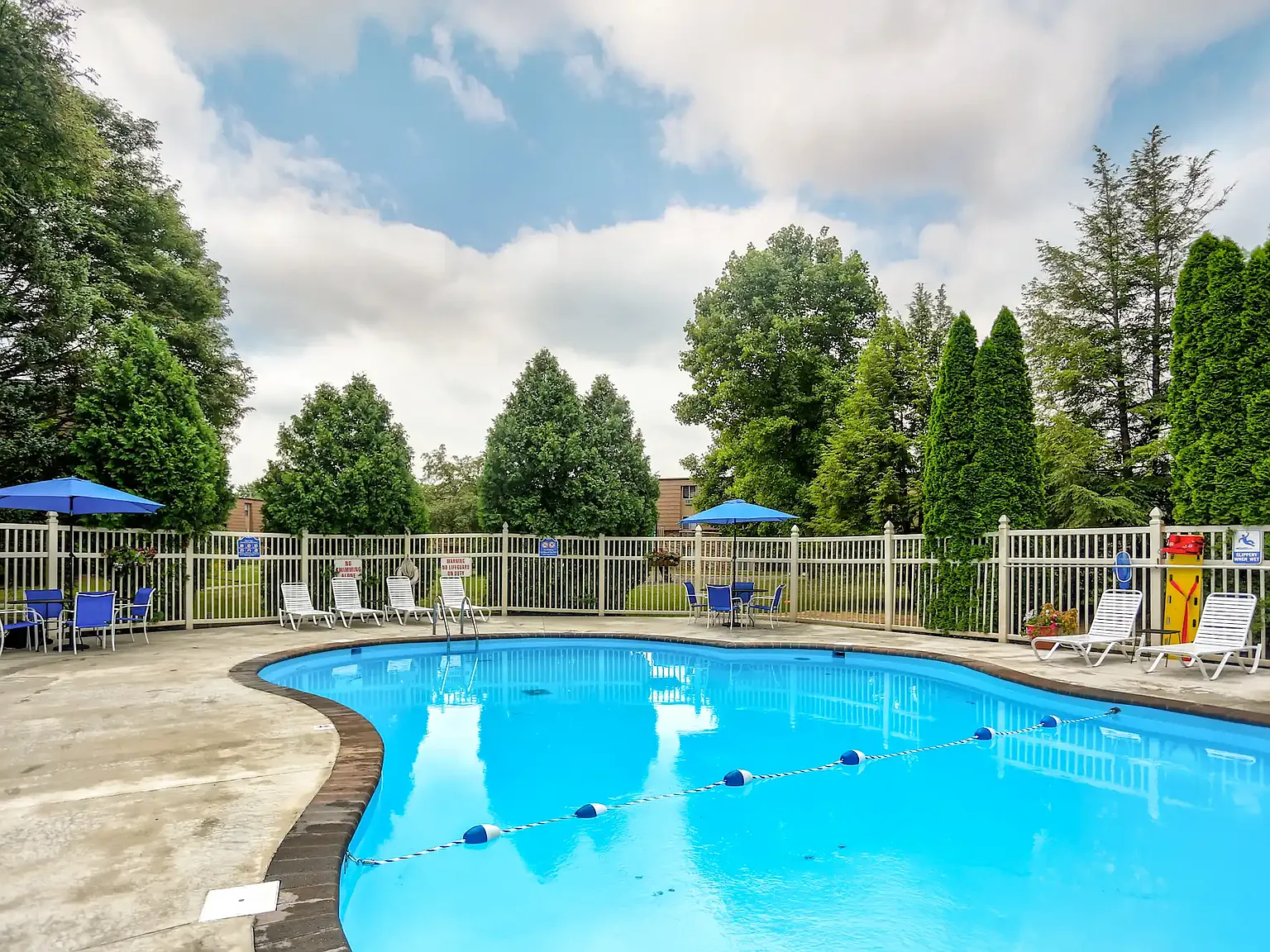 Aspen Pines Apartments — Photo 2