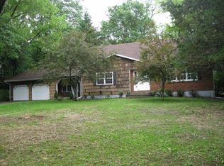 8 Unity Ln, New Paltz, NY 12561