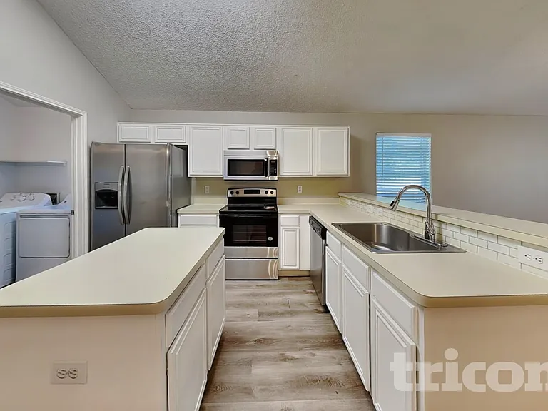 2520 Ensenada Ln — Photo 7