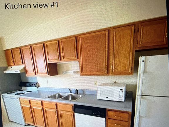 2nd image of 420 E Cumberland St APT 3