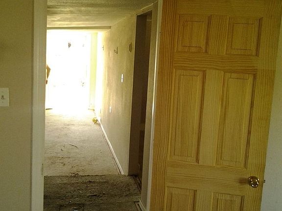 4th image of 210 E Phoenix Ave