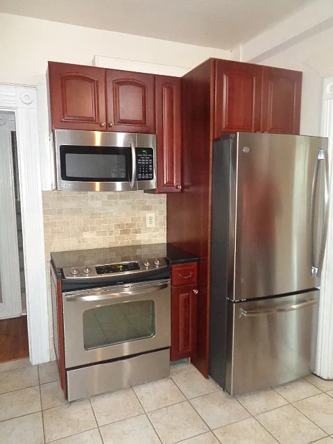 3 bed, 1300 sqft, $1,725 — Photo 4