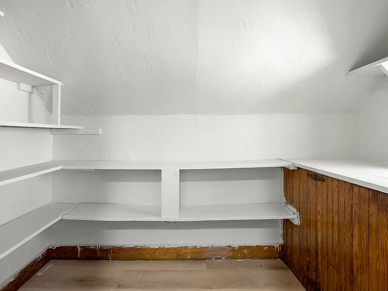 50 Hillside Pl #3 — Photo 15