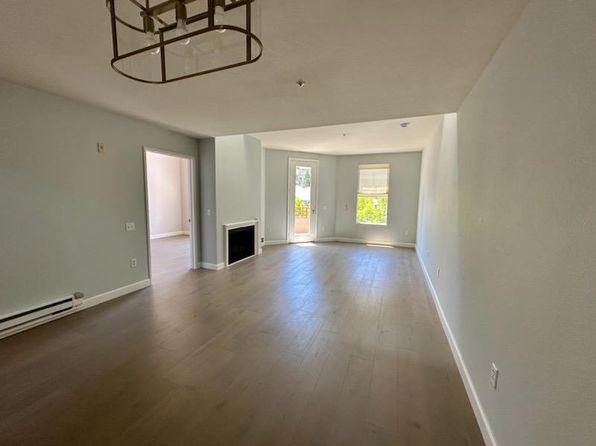 240 Caldecott Ln Unit 301