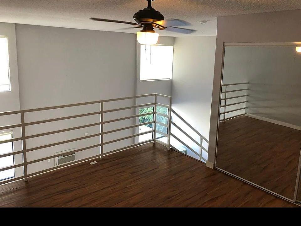 1st image of 7044 Hawthorn Ave APT 303