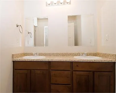 240 N 750 E — Photo 12