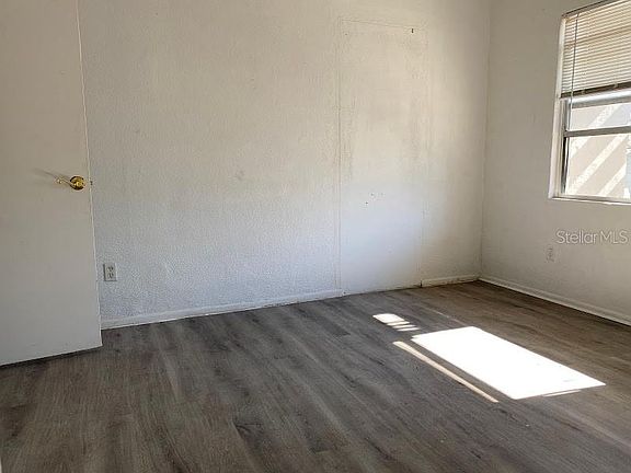5th image of 5270 Alhambra Dr #33