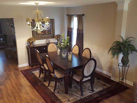 5th image of 20 Sandalewood Ct