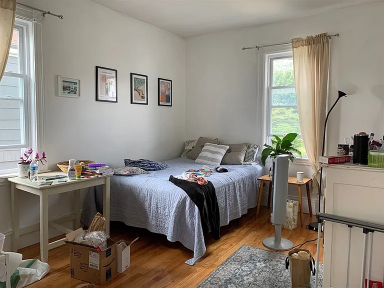 16 Falkland St #2 — Photo 7