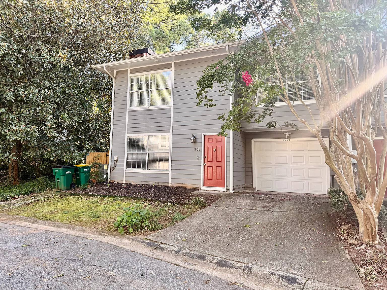 3 bed, 2.5 bath, 1536 sqft, $2,200 — Photo 3
