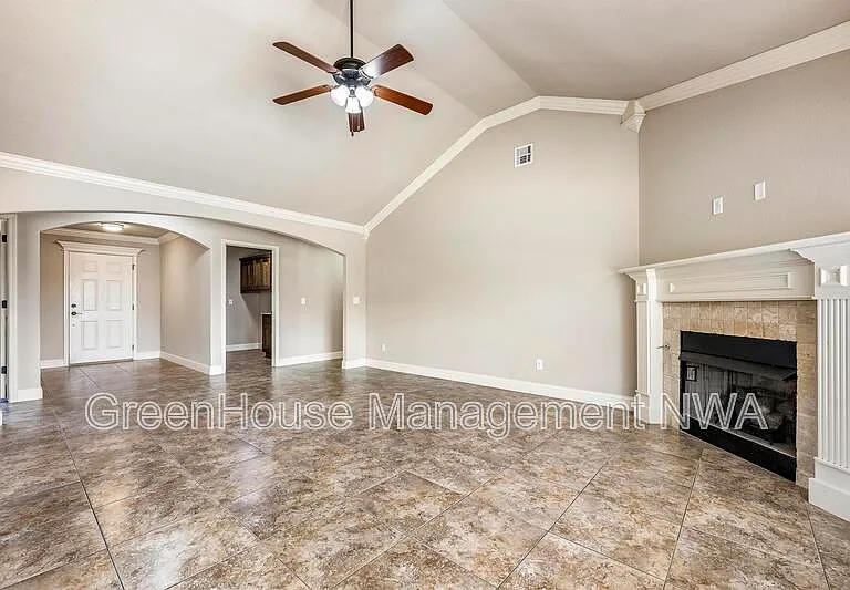 2907 Tanglewood Ave — Photo 5