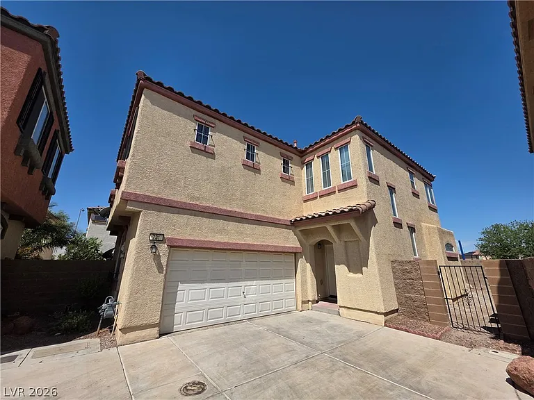 731 Emerald Idol Pl — Photo 2