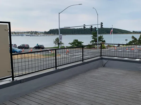 1055 SE Midway Blvd #101, Oak Harbor, WA 98277