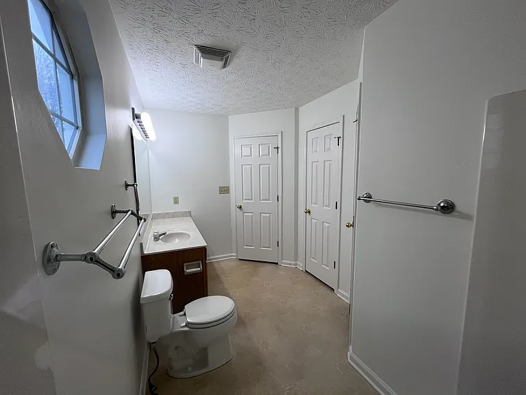 6540 Amherst Way — Photo 6