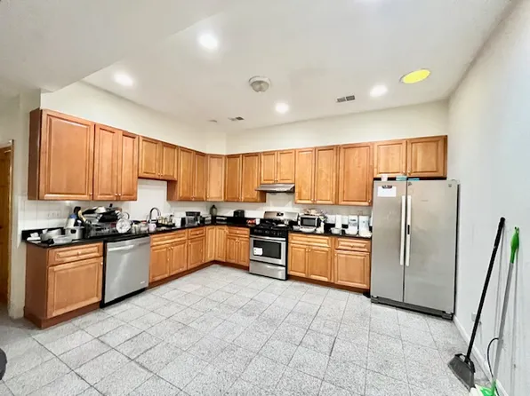 10 Moreland St, Roxbury, MA