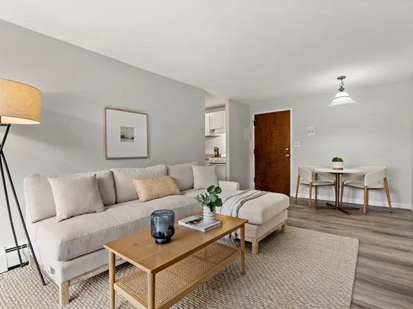 64 Main St APT 37B, Stoneham, MA 02180