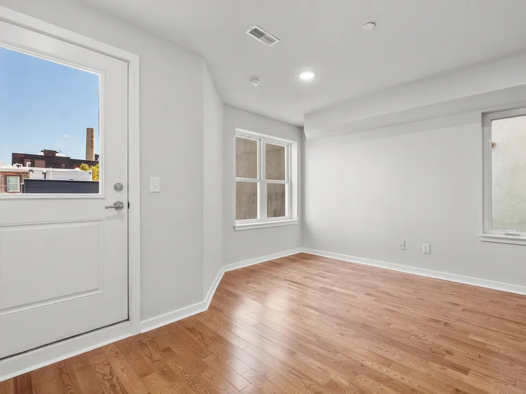 1329 N Randolph St #4 — Photo 9