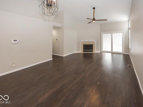 4th image of 8868 Pine Tree Blvd