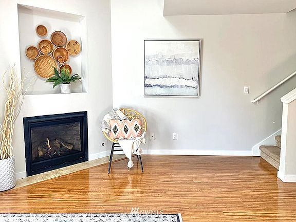 3rd image of 321 SE Orchard Dr APT 29