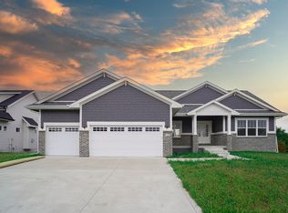 120 NW Alderleaf Dr, Waukee, IA 50263