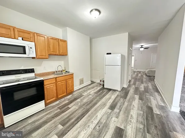 1916 Kinsey St, Philadelphia, PA 19124