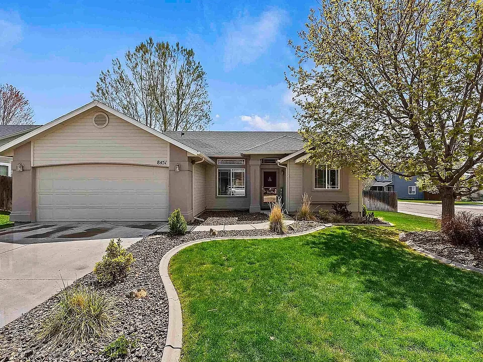 8451 W Banjo Dr