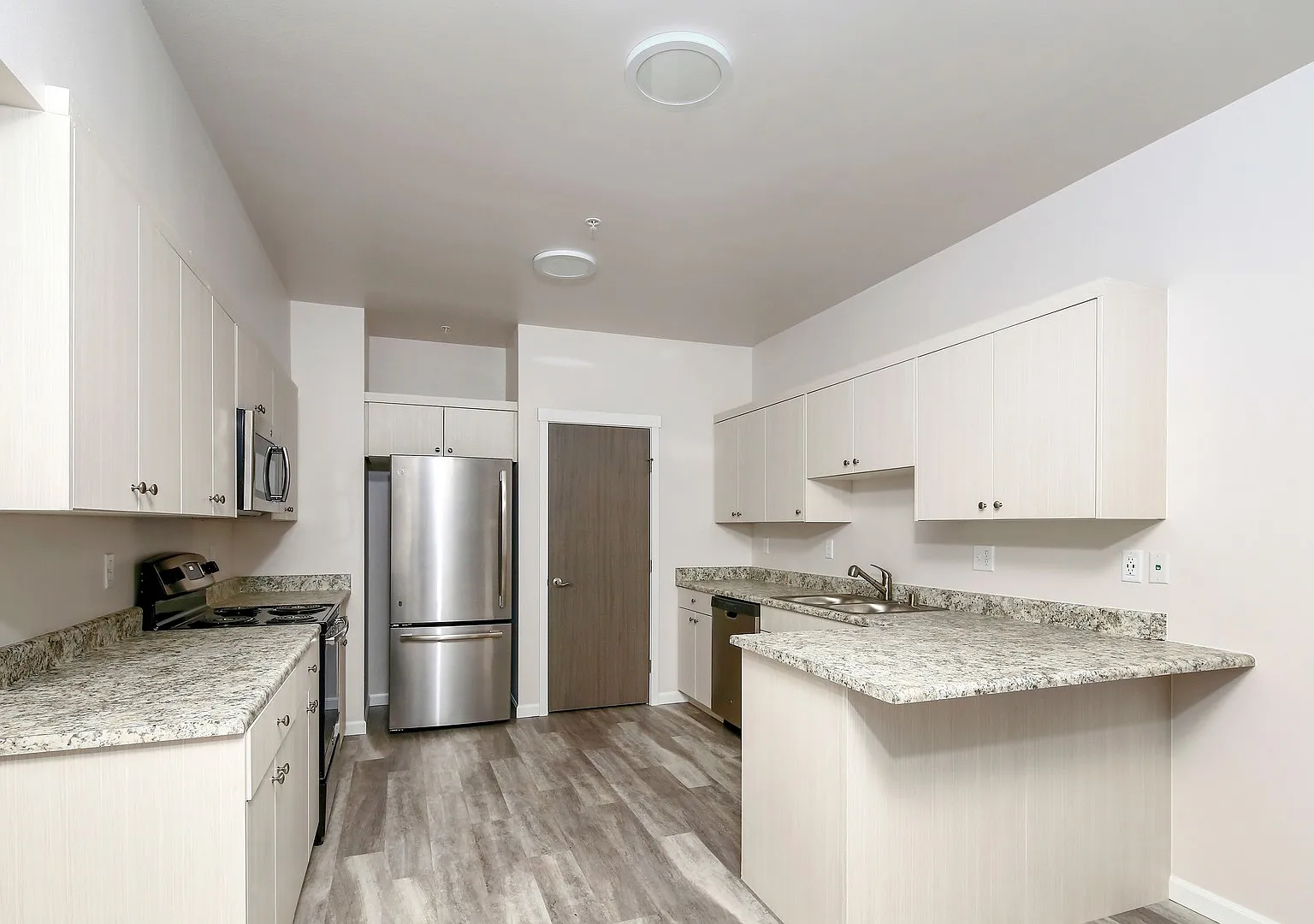 East Ridge Apartments — Photo 2