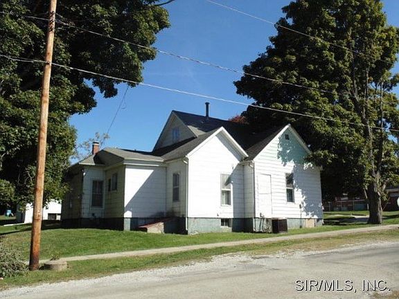 3rd image of 121 W Brailley St