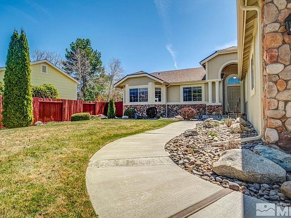 2nd image of 1842 Bougainvillea Dr