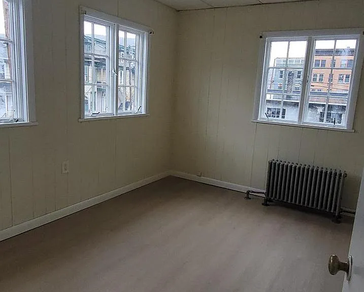 123 S 5th St — Photo 31