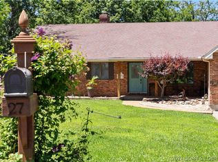 27 Vienna Woods Dr, Eldon, MO 65026