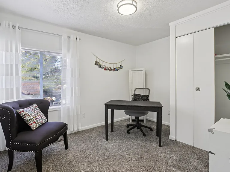 Horizons Apartments — Photo 11