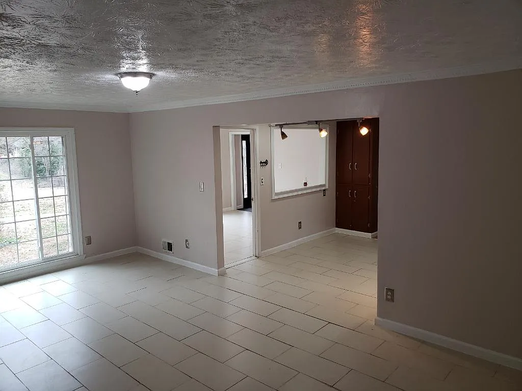 4526 Freeman Ct — Photo 4