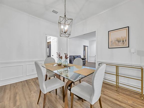 4th image of 3014 Greenwood Glen Dr