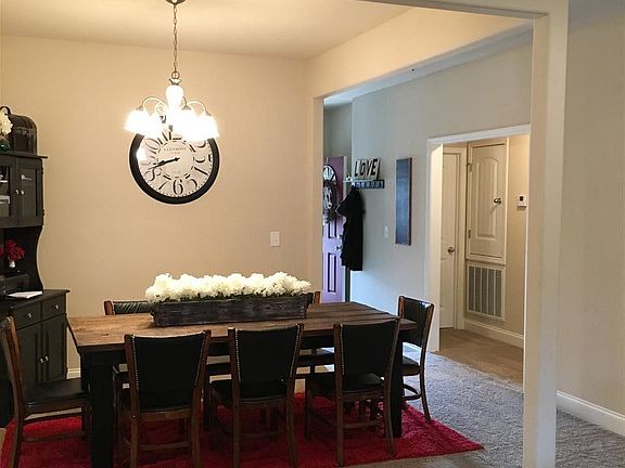 5th image of 228 Crisfield Cir