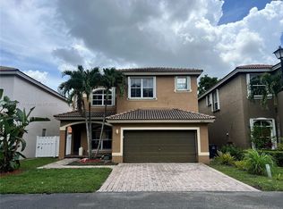 3830 SW 48th Ct, Hollywood, FL 33312