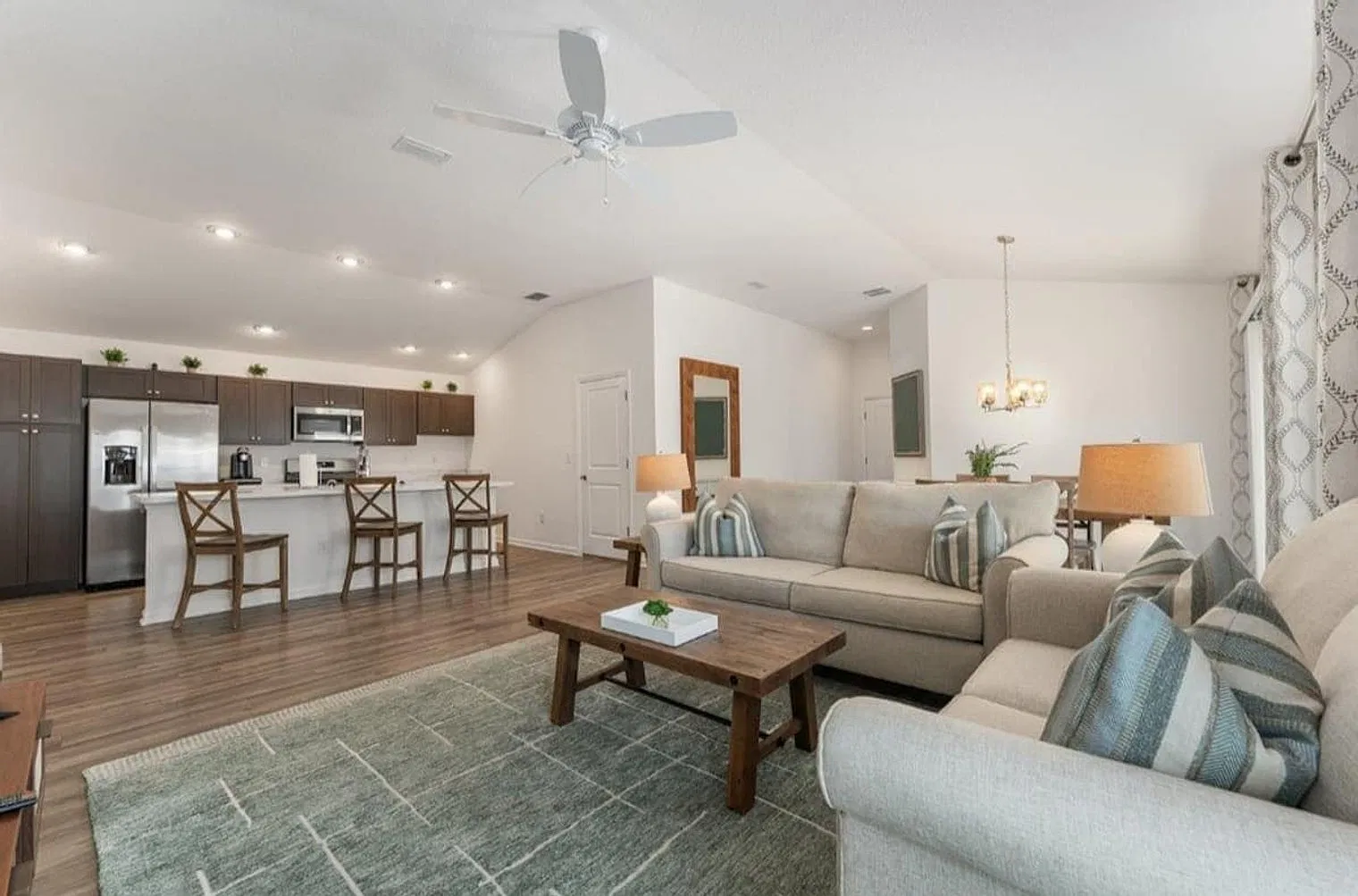 3 bed, 2.0 bath, $4,749 — Photo 1