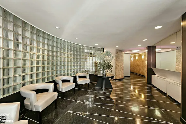 Entry / hallway, photo 1